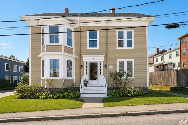 $1,095,000 | 9 Darling Street, Marblehead, MA 01945