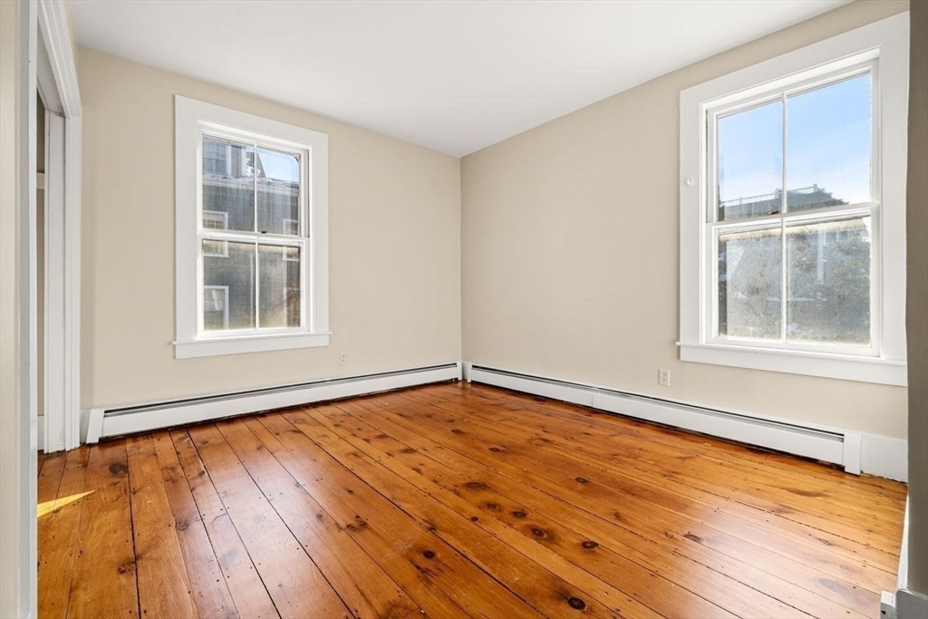 9 Darling Street Marblehead, MA 01945 - Photo 5 of 28