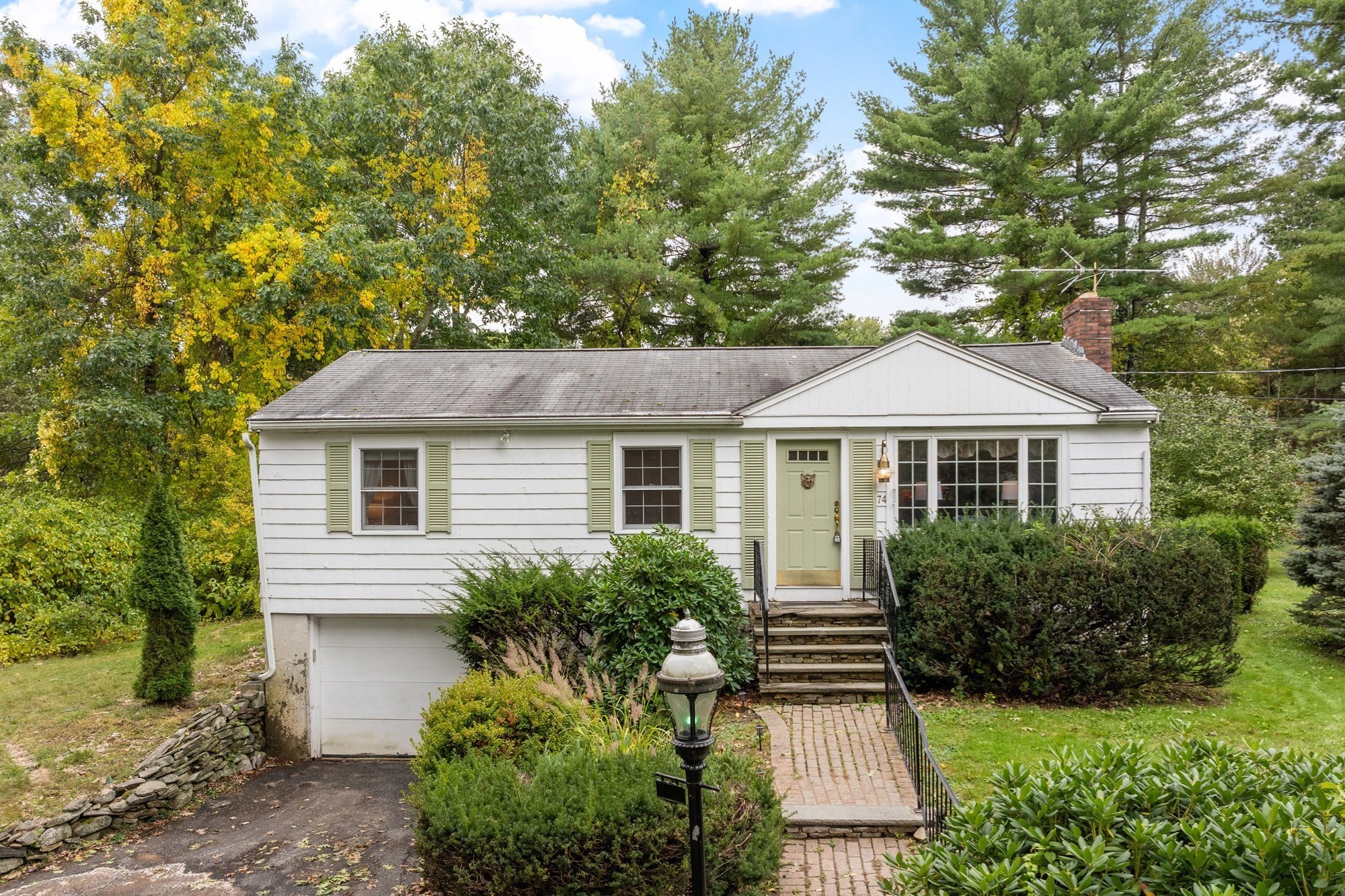 74 Davidson Road Boxborough, MA 01719 - Photo 1 of 37 Gallery Image 1