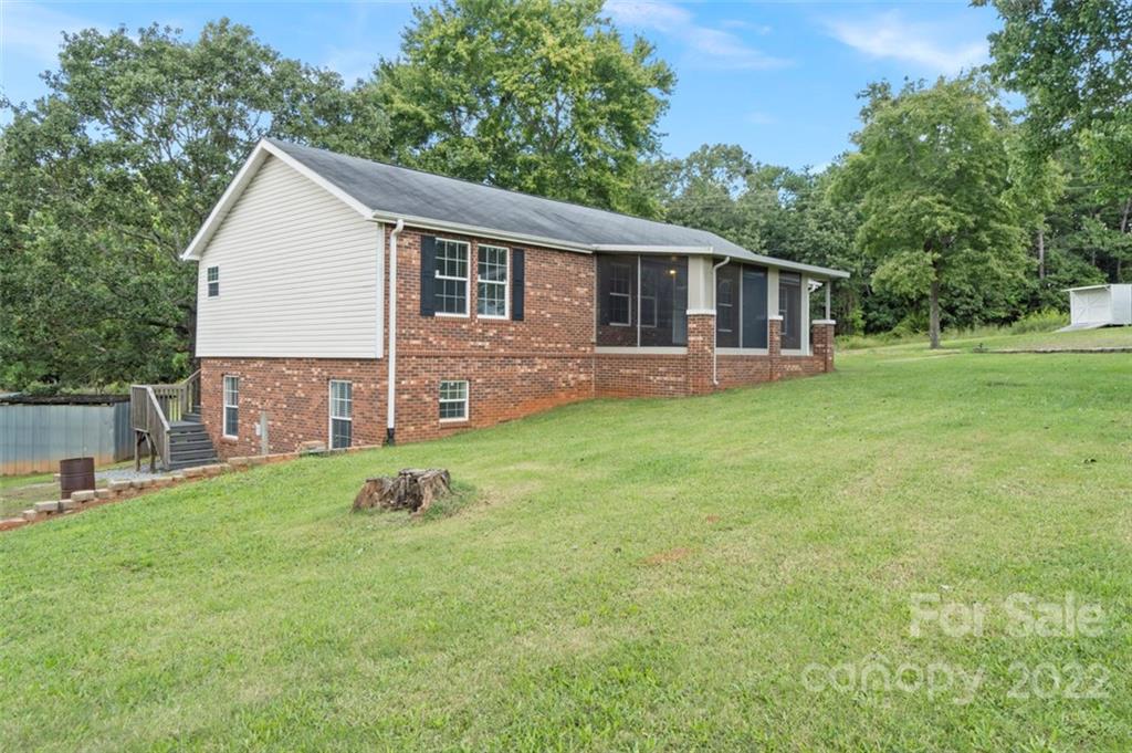 5991 Vinewood Road Davidson, NC 28036 - Photo 3 of 42 Gallery Image 3