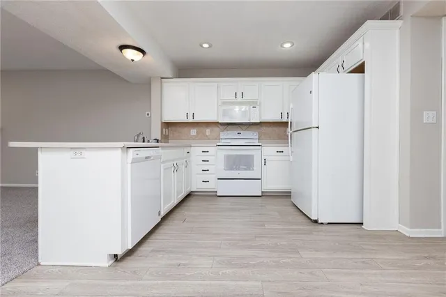 $240,000 | 8042 North Elmwood Avenue, Kansas City, MO 64119