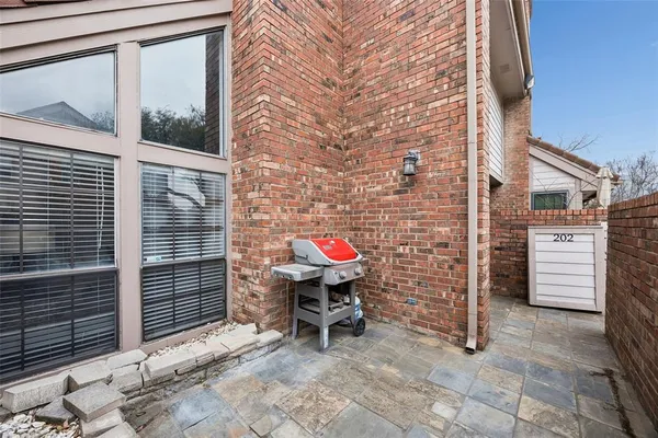 $199,950 | 18240 Midway Road, Unit 202, Dallas, TX 75287