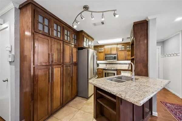 $199,950 | 18240 Midway Road, Unit 202, Dallas, TX 75287