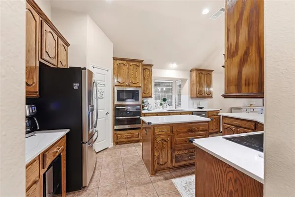$445,900 | 5210 Medallion Court, Midlothian, TX 76065