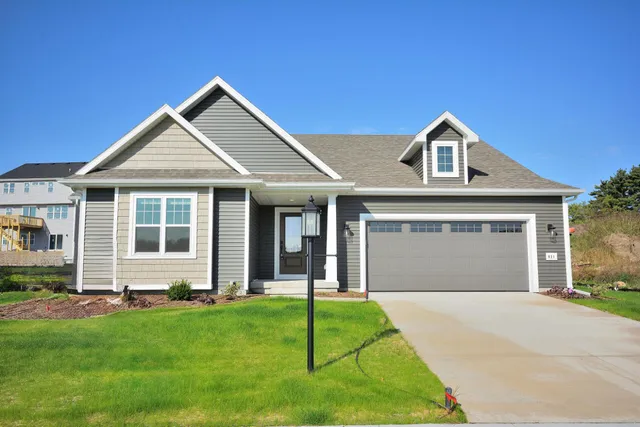 $559,900 | 621 Standing Stone Drive, Waukesha, WI 53189