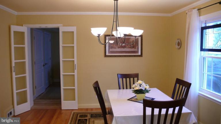 701 Carysbrook Road Pikesville, MD 21208 - Photo 4 of 24 Dining Room
