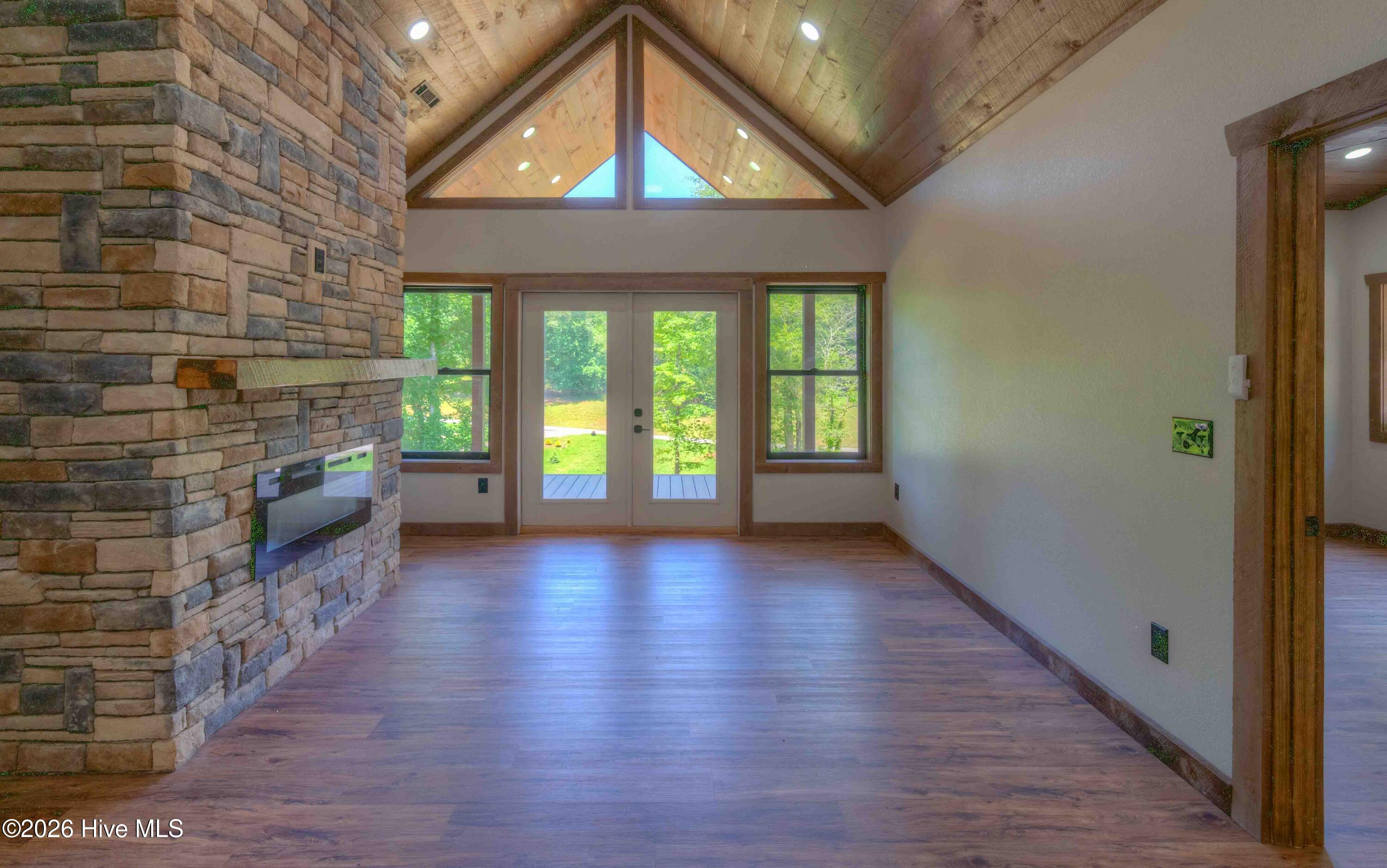 243 Butterball Boulevard Murphy, NC 28906 - Photo 7 of 32