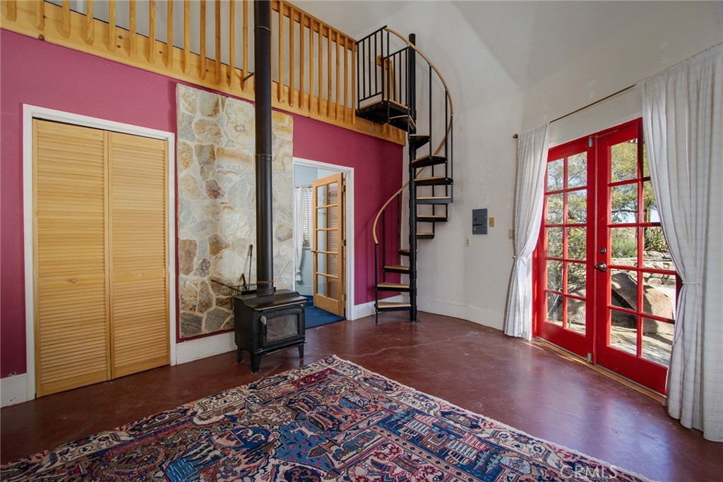 66075 Foothill Drive Joshua Tree, CA 92252 - Photo 30 of 53 a view of an entryway with a workspace