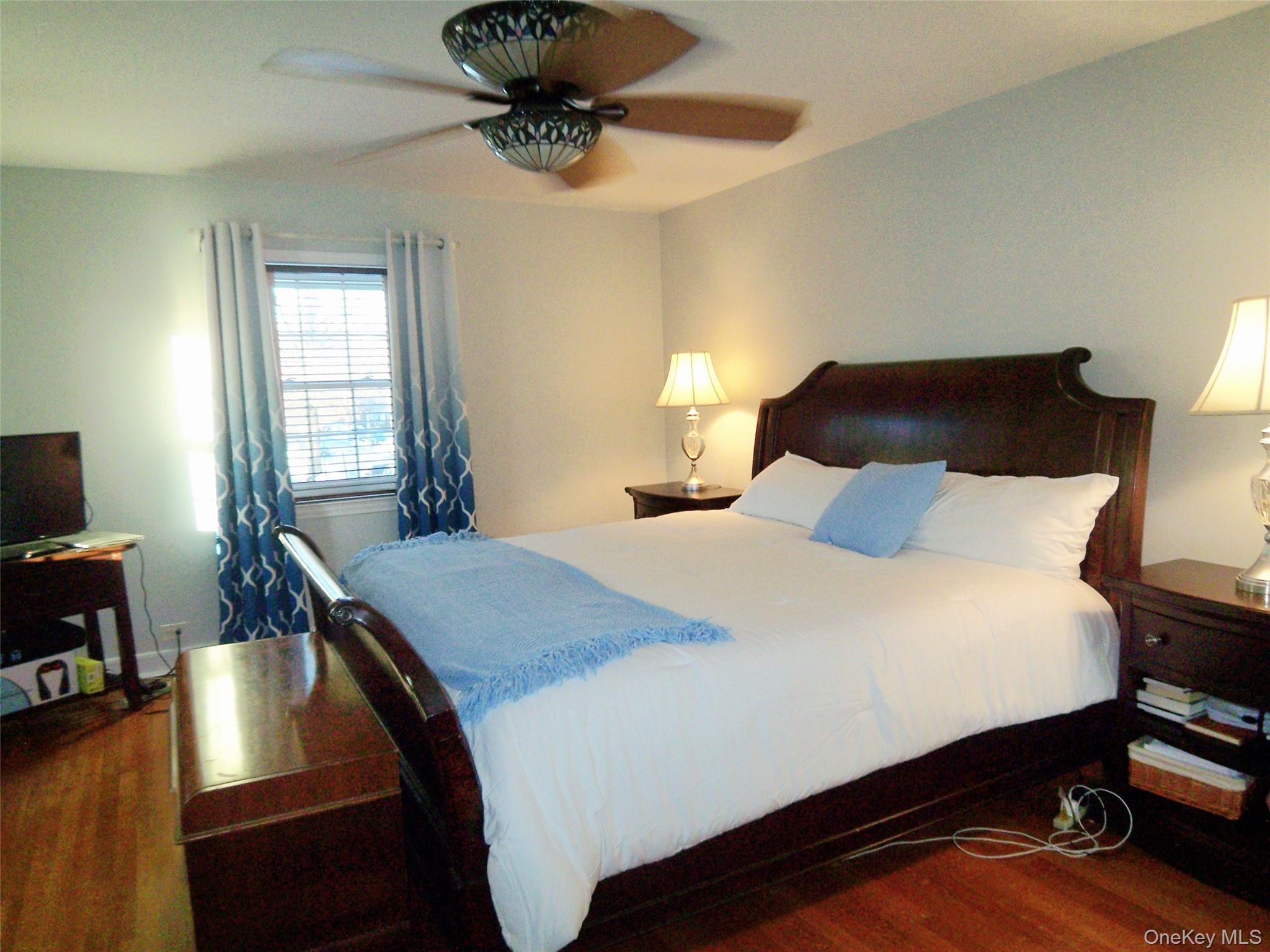 40 Harding Parkway Mount Vernon, NY 10552 - Photo 27 of 35 Bedroom featuring wood finished floors and ceiling fan