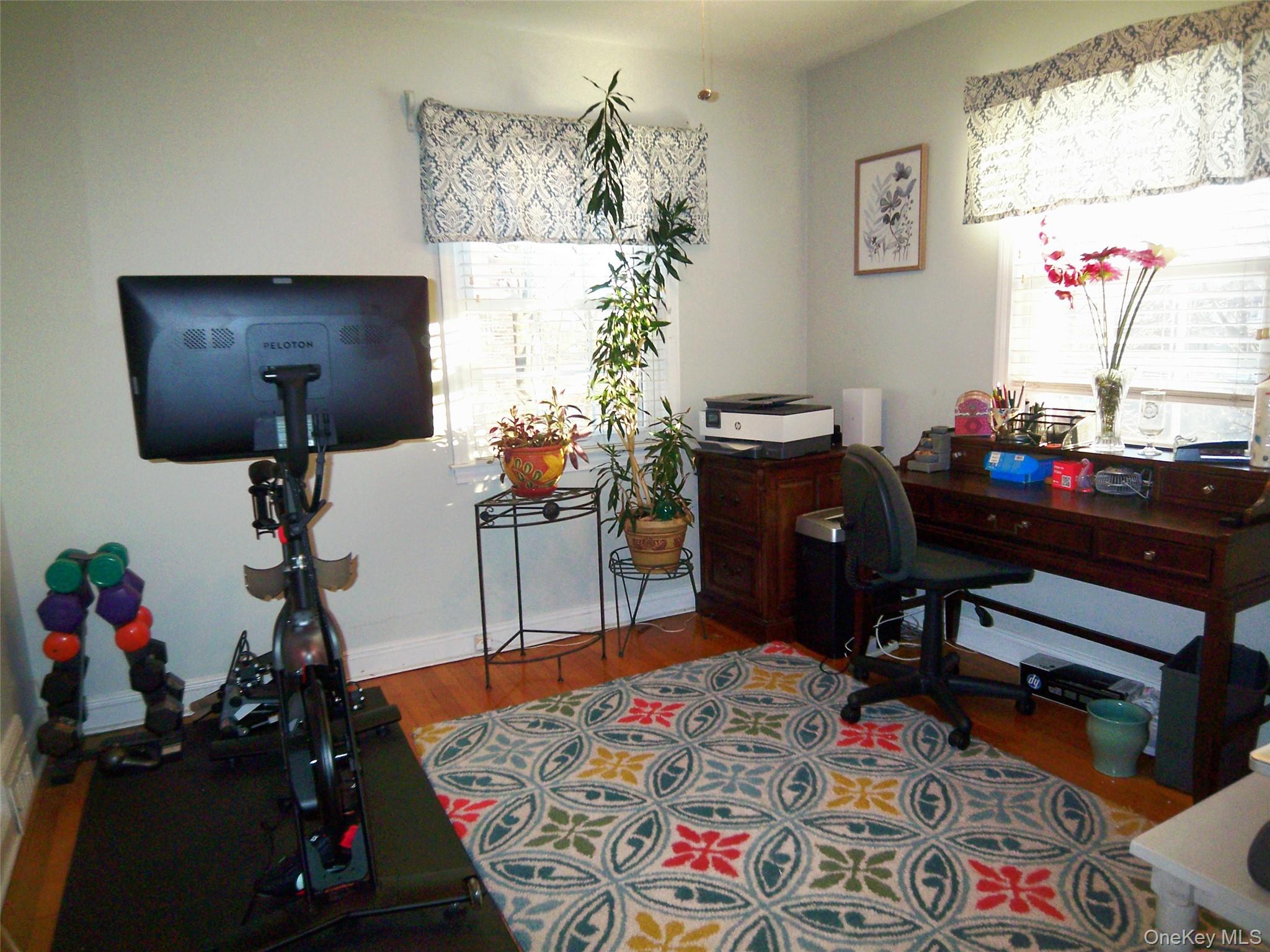 40 Harding Parkway Mount Vernon, NY 10552 - Photo 28 of 35 Actively bedroom being used as an office and gym