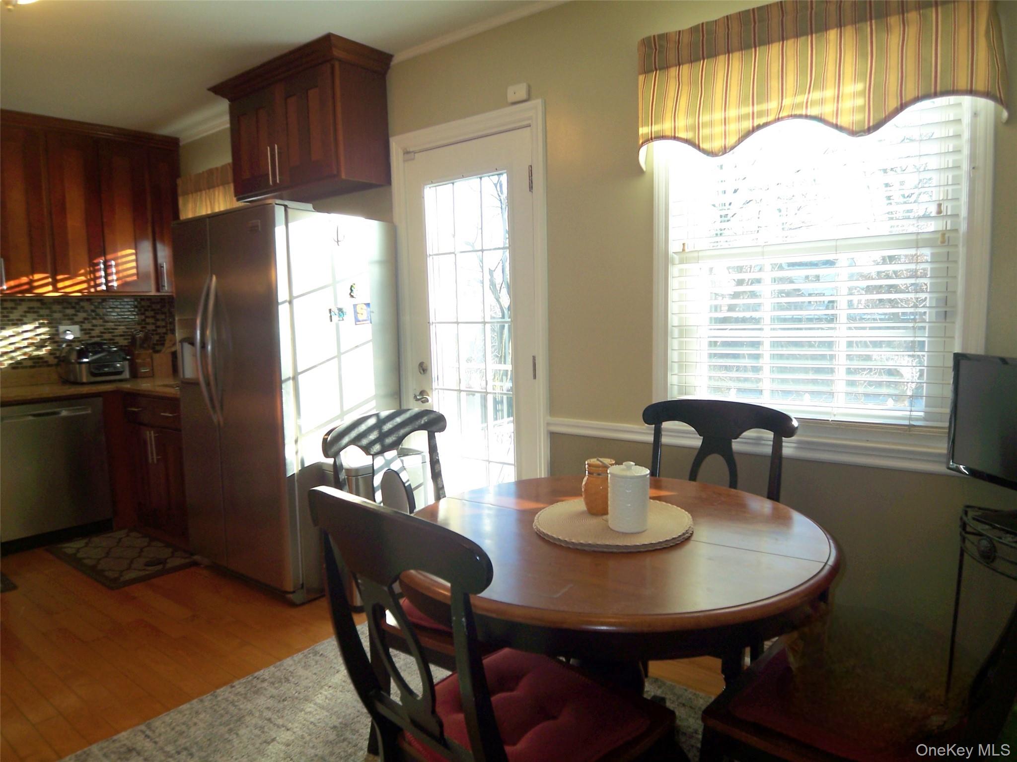 40 Harding Parkway Mount Vernon, NY 10552 - Photo 5 of 35 Dining space featuring light wood finished floors