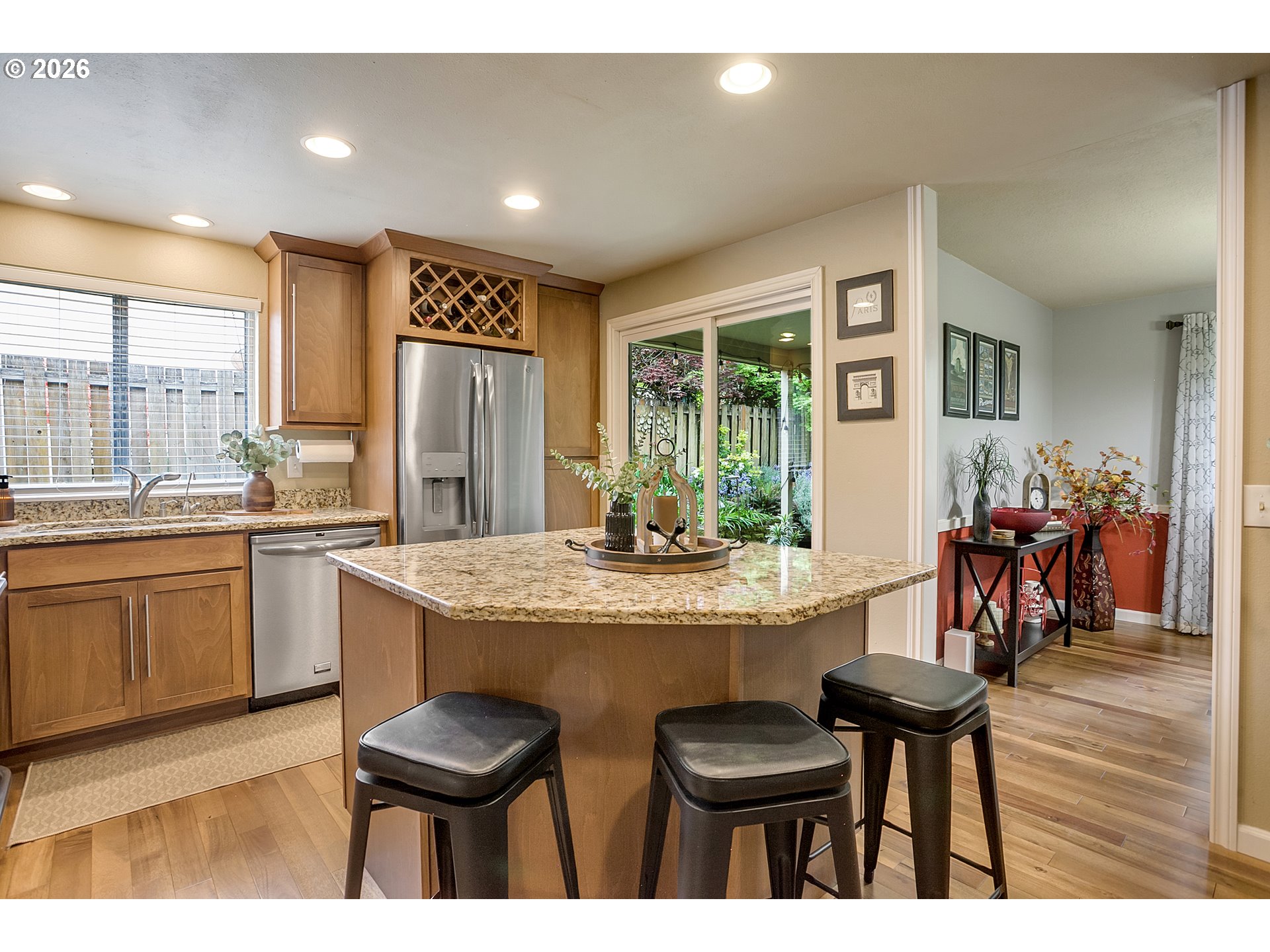 7165 Southwest Sorrento Road Beaverton, OR 97008 - Photo 15 of 48 Kitchen/Dining Room