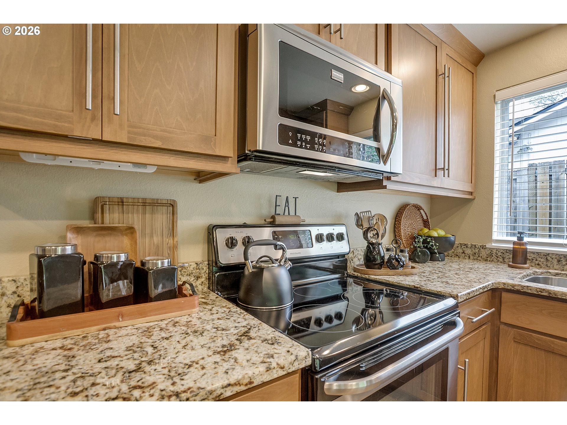 7165 Southwest Sorrento Road Beaverton, OR 97008 - Photo 18 of 48 Kitchen