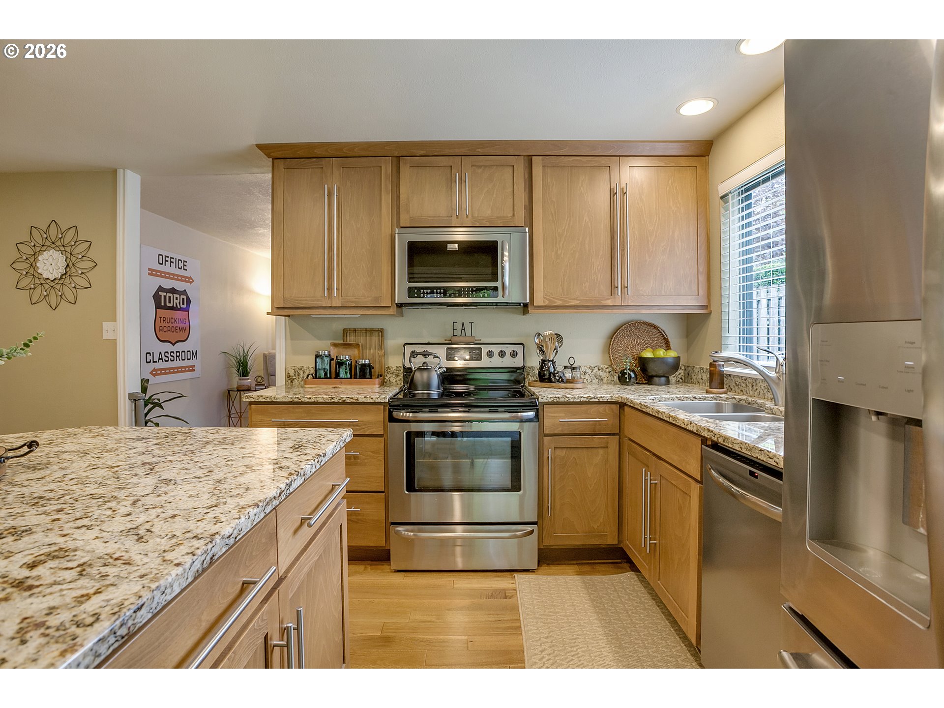 7165 Southwest Sorrento Road Beaverton, OR 97008 - Photo 19 of 48 Kitchen