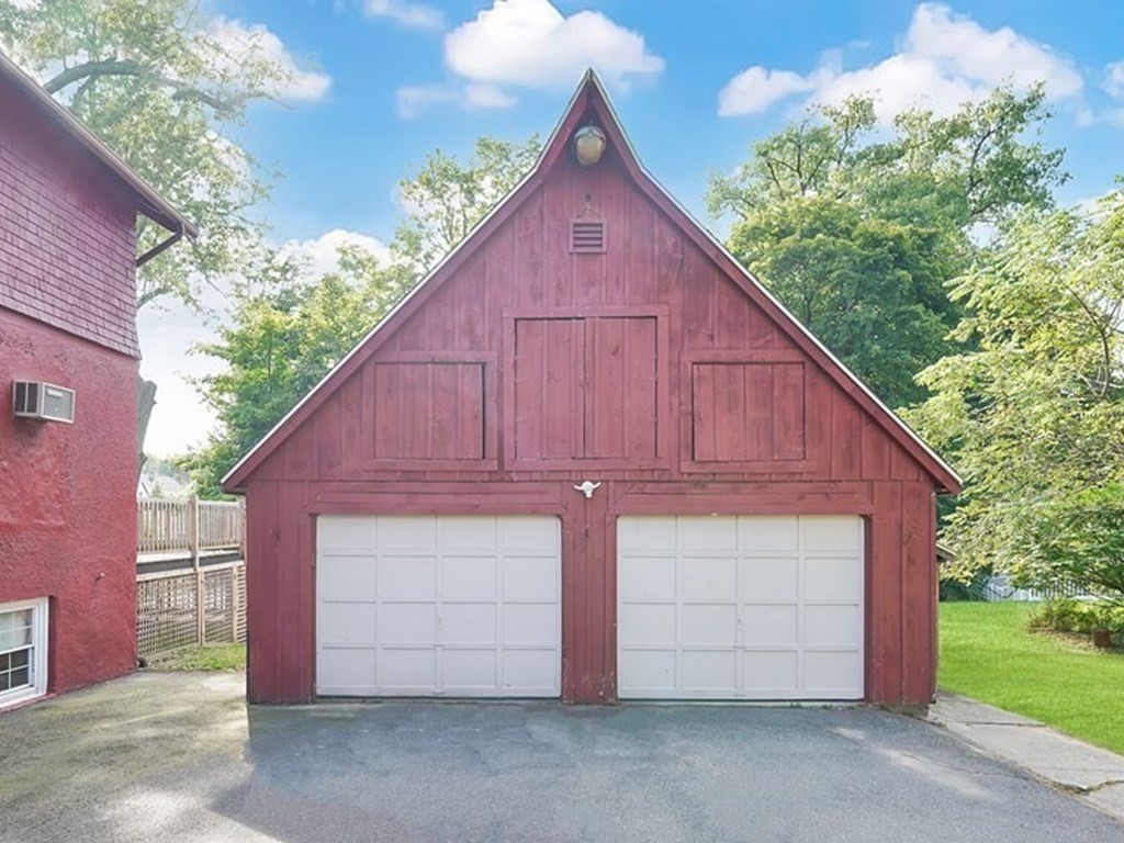 86 Lincoln Road Longmeadow, MA 01106 - Photo 4 of 42