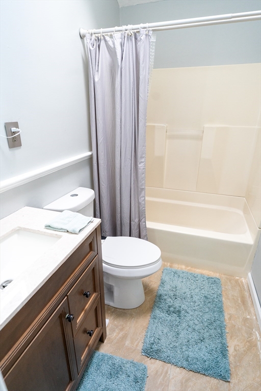 20 Selwyn Road Randolph, MA 02368 - Photo 17 of 28