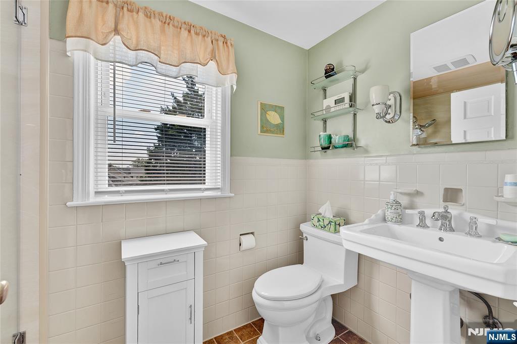 351 Orient Way Rutherford, NJ 07070 - Photo 21 of 41