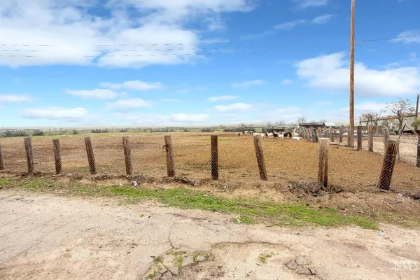 $950,900 | Undisclosed Address, Maricopa, CA 93252