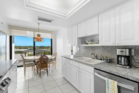 $399,900 | 23200 Camino Del Mar, Unit 604, Boca Raton, FL 33433