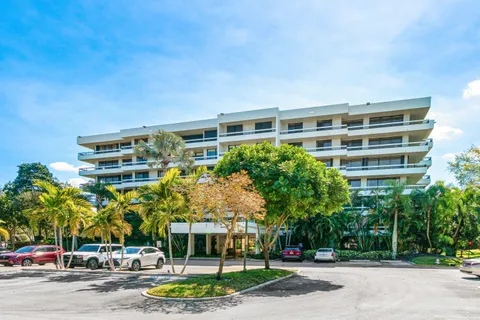 $399,900 | 23200 Camino Del Mar, Unit 604, Boca Raton, FL 33433