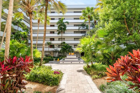 $399,900 | 23200 Camino Del Mar, Unit 604, Boca Raton, FL 33433