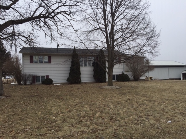 3872 East 2150th Road Serena, IL 60549 - Photo 1 of 6