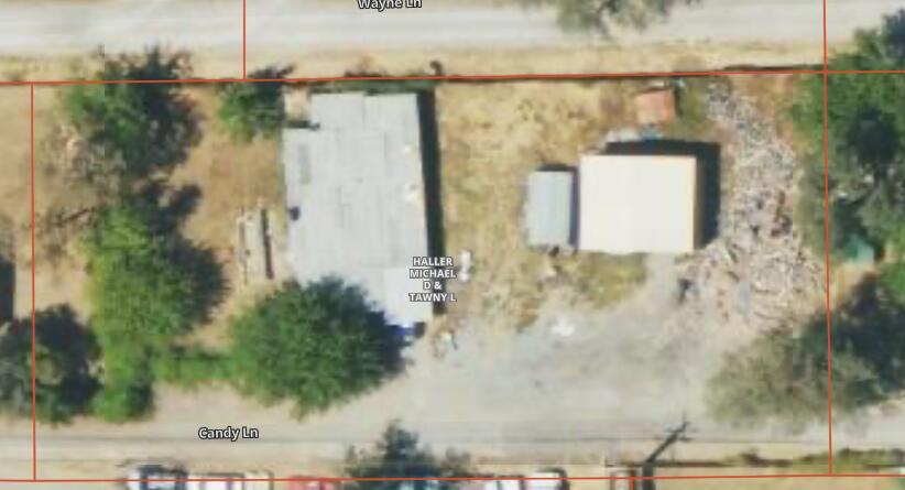 18534 Candy Lane Redding, CA 96003 - Photo 20 of 20 a bathroom with a shower