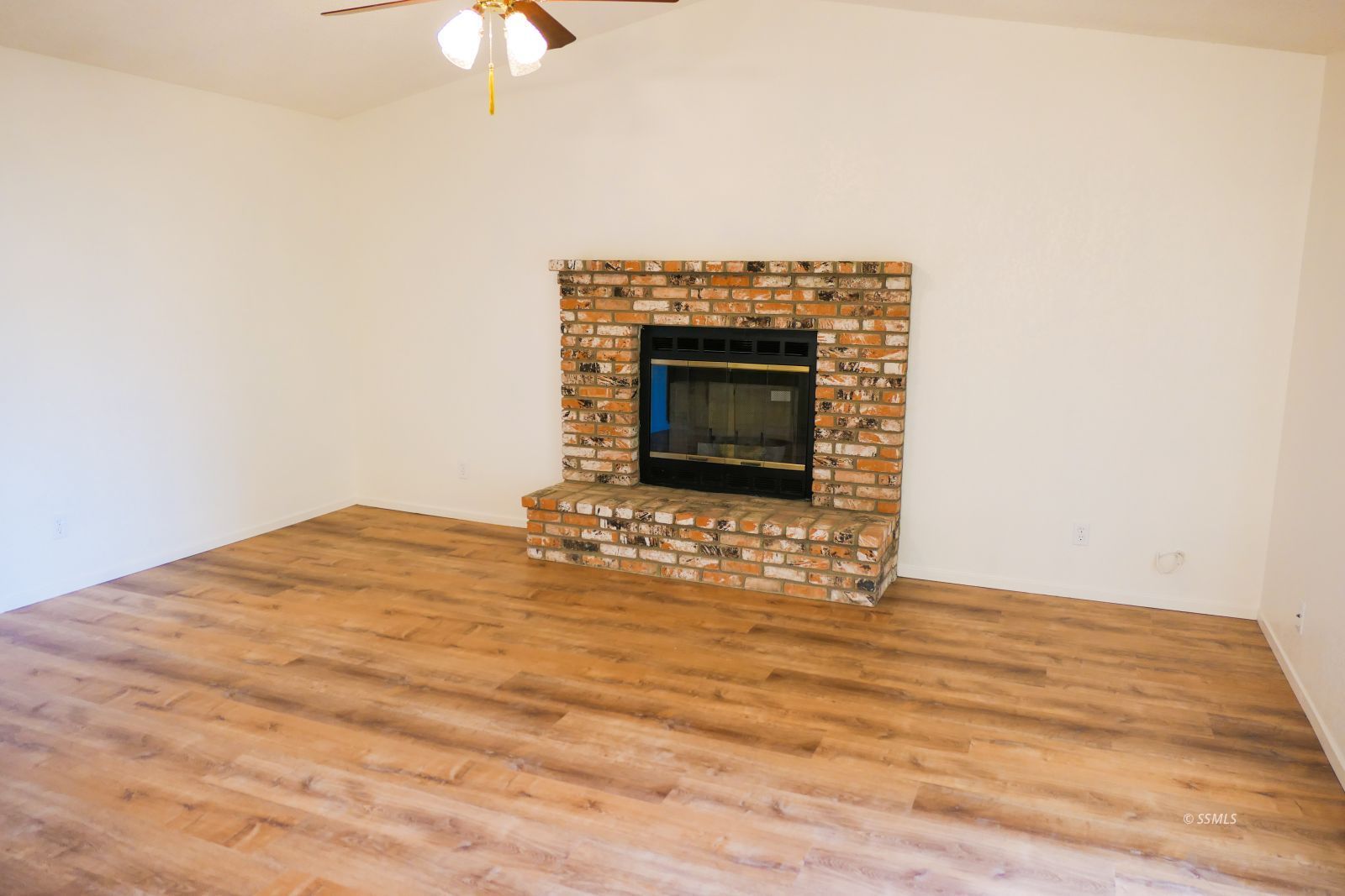 216 East Cardigan Avenue Ridgecrest, CA 93555 - Photo 13 of 38