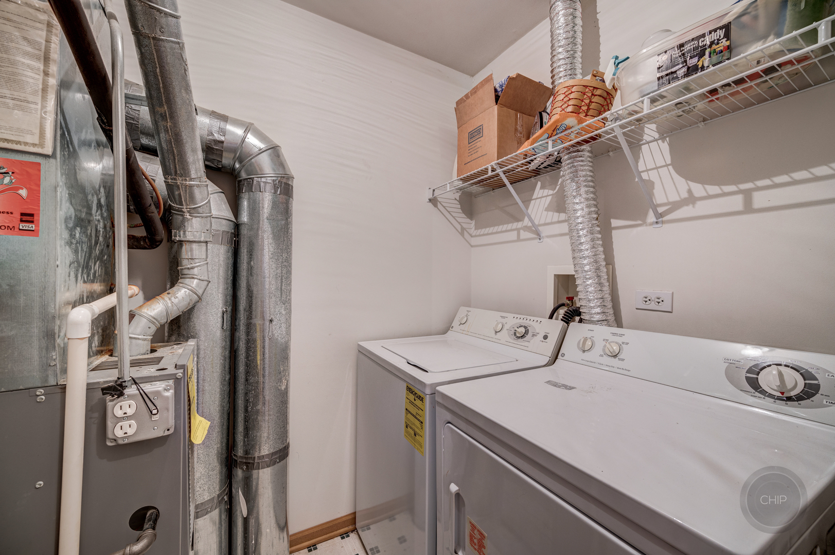 752 County Line Road Aurora, IL 60502 - Photo 25 of 30 a utility room with dryer and washer