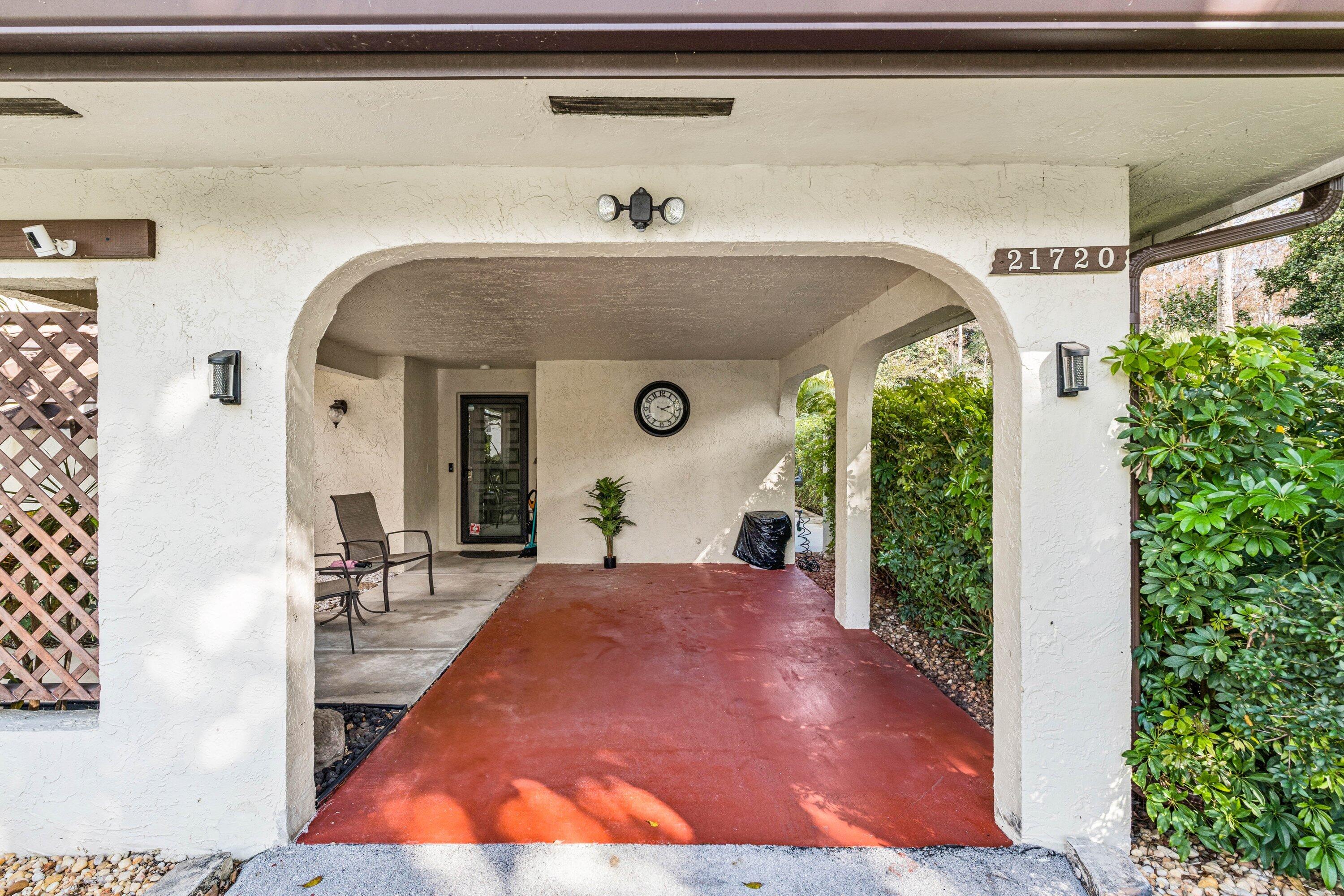 21720 Arriba Real, Unit 37B Boca Raton, FL 33433 - Photo 10 of 41 a very nice looking room with a large window