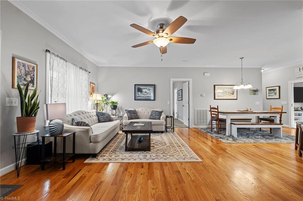 7042 Crescent Road Whitsett, NC 27377 - Photo 4 of 27 Gallery Image 4