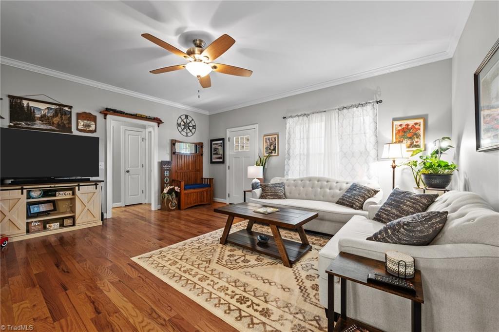 7042 Crescent Road Whitsett, NC 27377 - Photo 6 of 27 Gallery Image 6