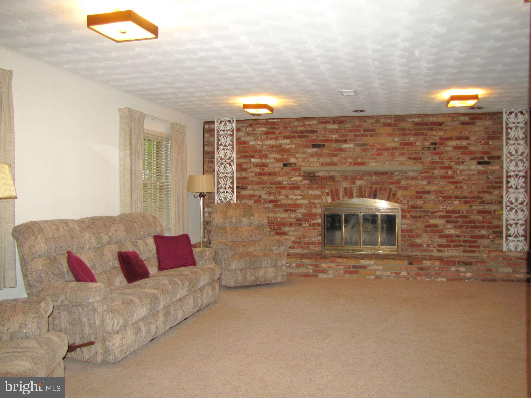 14701 Harold Road Silver Spring, MD 20905 - Photo 11 of 30 Family Room