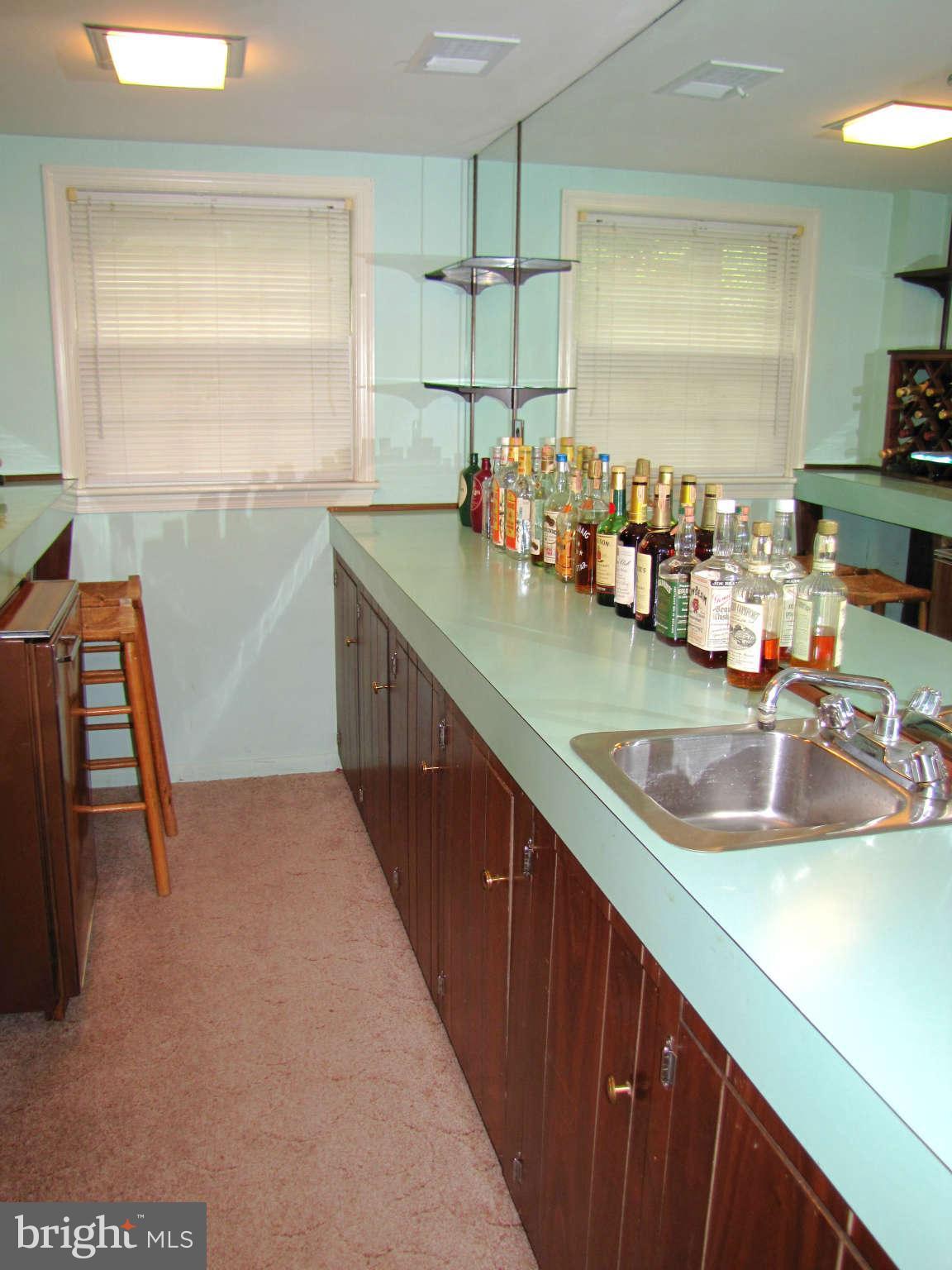 14701 Harold Road Silver Spring, MD 20905 - Photo 14 of 30 Bar