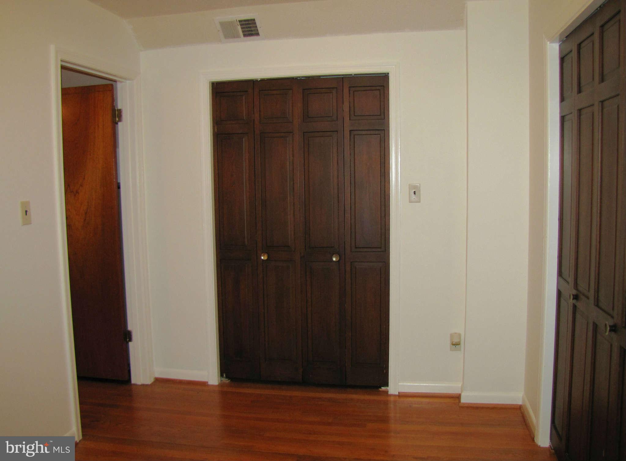 14701 Harold Road Silver Spring, MD 20905 - Photo 18 of 30 Sitting Room/Dressing Room