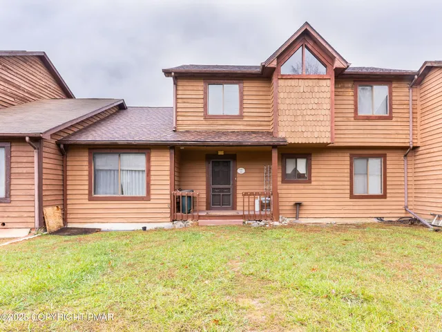 $215,000 | 114 Murray Hill Road, Unit 1C, East Stroudsburg, PA 18302