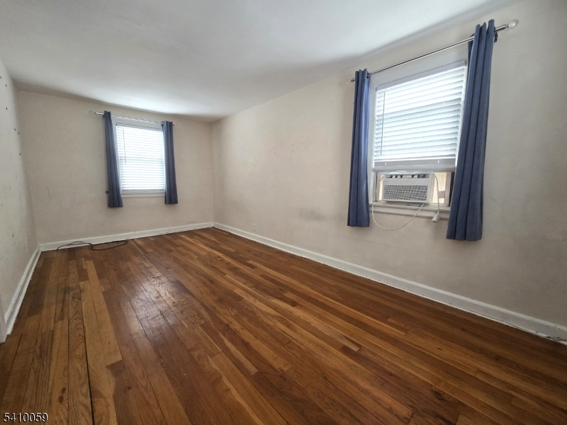 48 Freeman Place Nutley, NJ 07110 - Photo 13 of 17