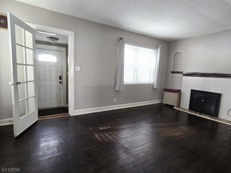 48 Freeman Place Nutley, NJ 07110 - Photo 6 of 17