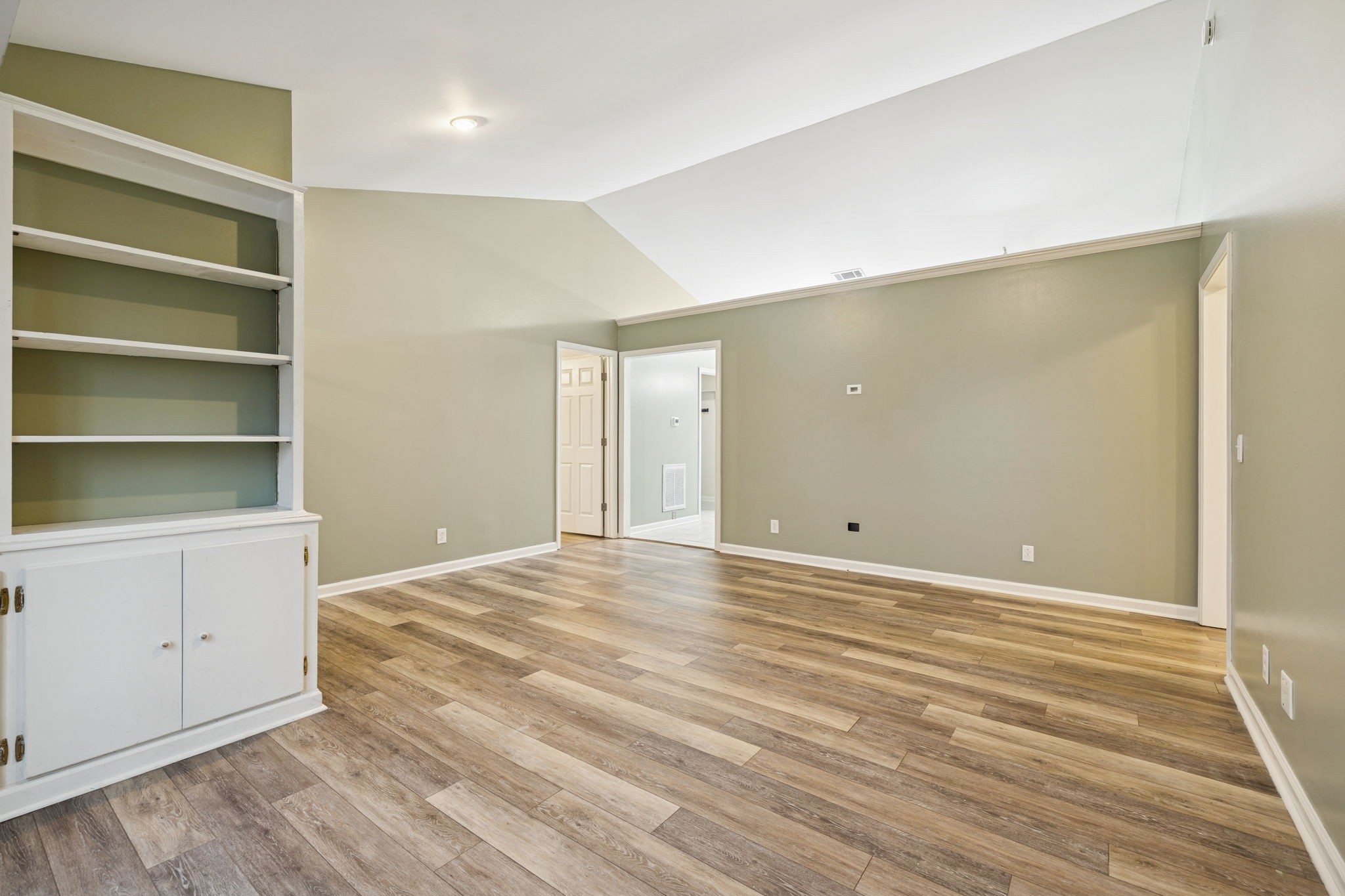 350 State Street Cookeville, TN 38501 - Photo 16 of 44 a view of an empty room with closet and a window
