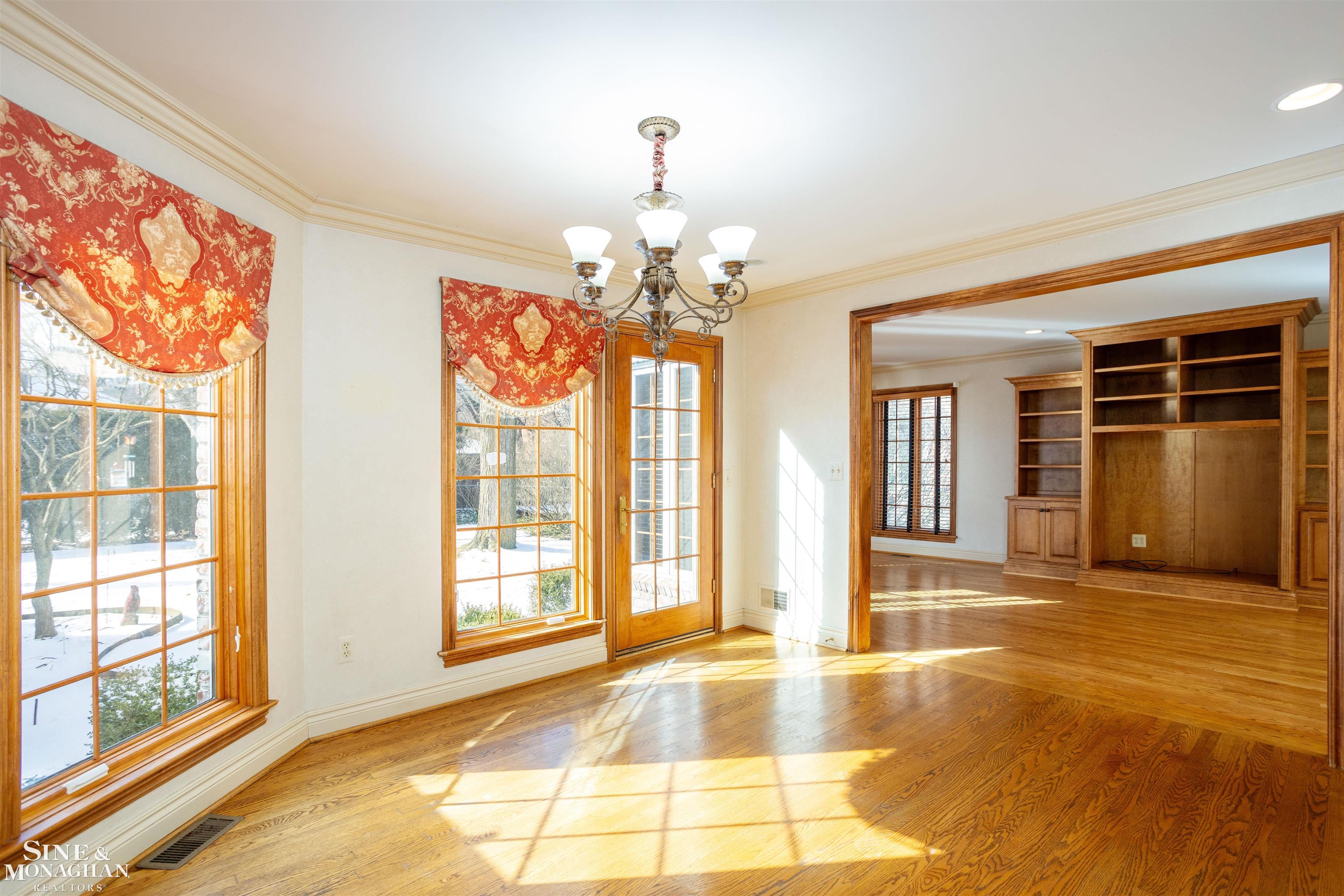 911 Whittier Road Grosse Pointe, MI 48230 - Photo 19 of 57 50166486-7376135f-8548-4f8a-b387-026bc10481eb.JPG
