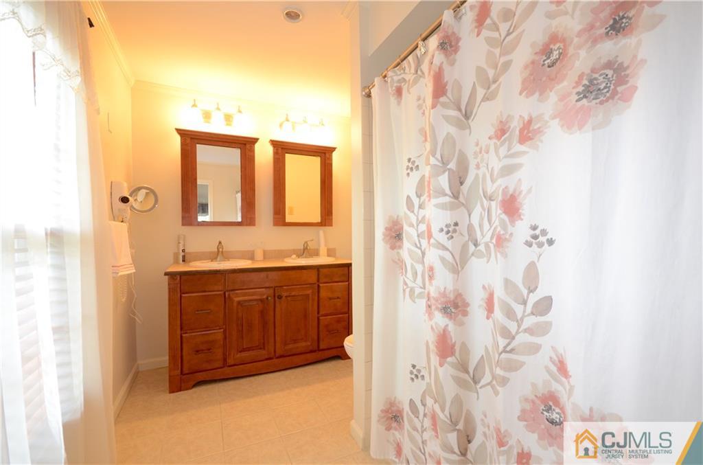 127 Hickory Corner Road East Windsor, NJ 08520 - Photo 17 of 25 Gallery Image 17