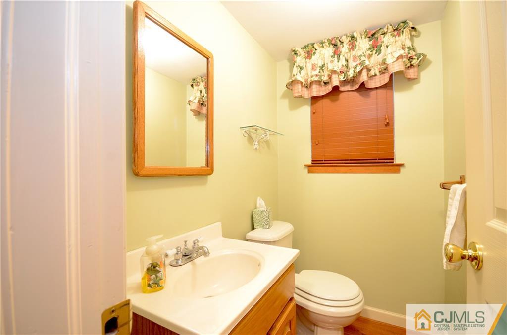 127 Hickory Corner Road East Windsor, NJ 08520 - Photo 10 of 25 Gallery Image 10