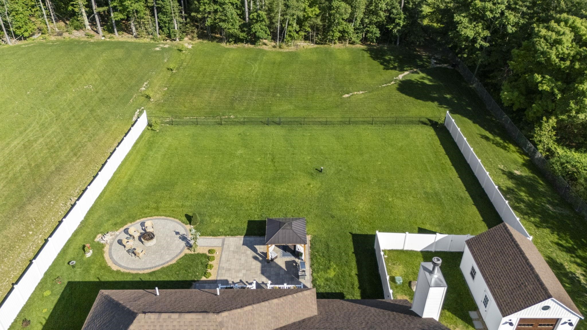 152 South Road Londonderry, NH 03053 - Photo 53 of 60