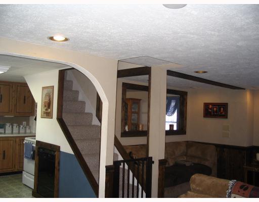 130 Doyle Road Sarver, PA 16055 - Photo 3 of 16 Living Room. Living room area