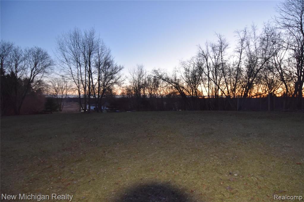 7400 Bennett Lake Road Fenton, MI 48430 - Photo 4 of 24 Gallery Image 4