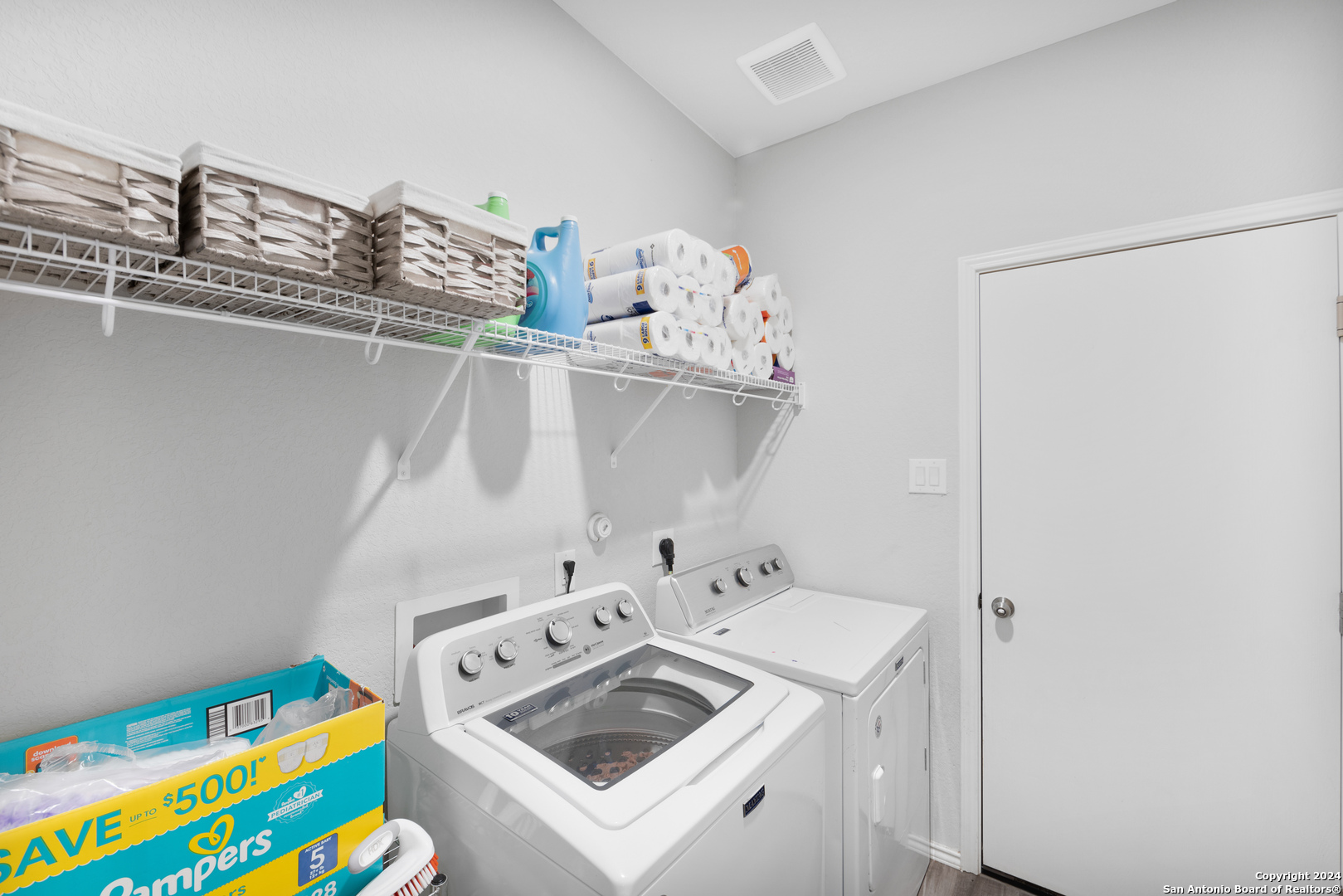 7104 Quarter Moon Converse, TX 78109 - Photo 25 of 28 a utility room with dryer and washer