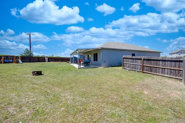 $1,695 | 7104 Quarter Moon, Converse, TX 78109