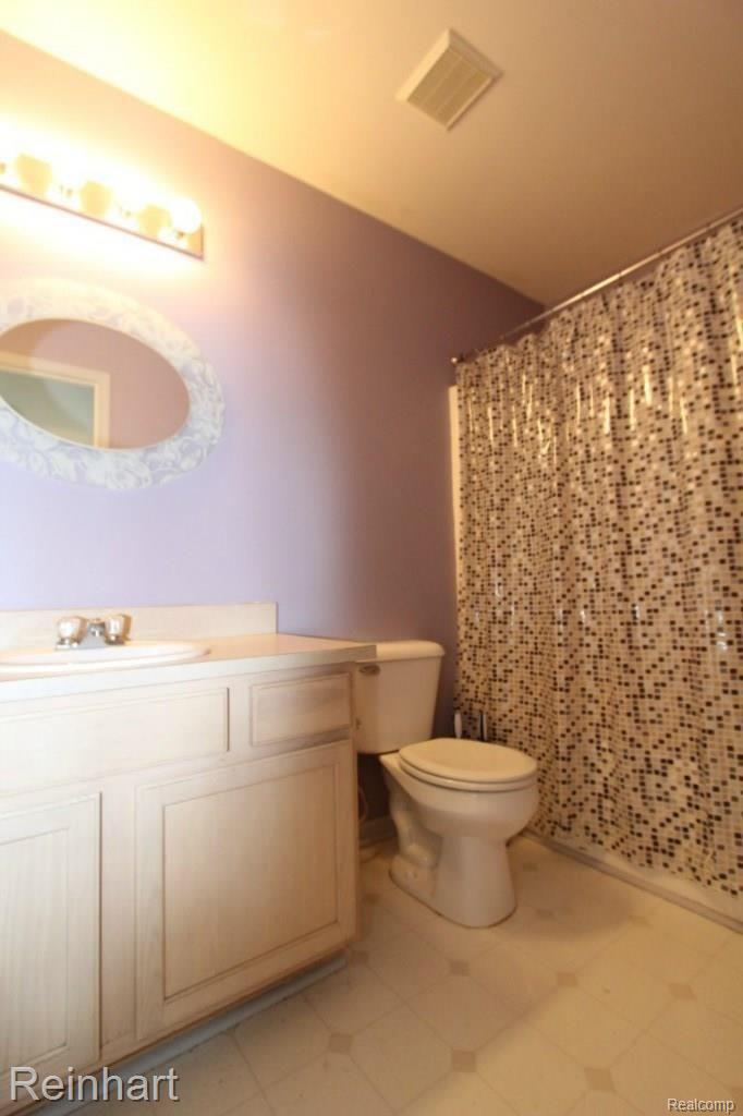 7295 Homestead Road Ypsilanti, MI 48197 - Photo 11 of 31 IMG_4597 (Medium).jpg