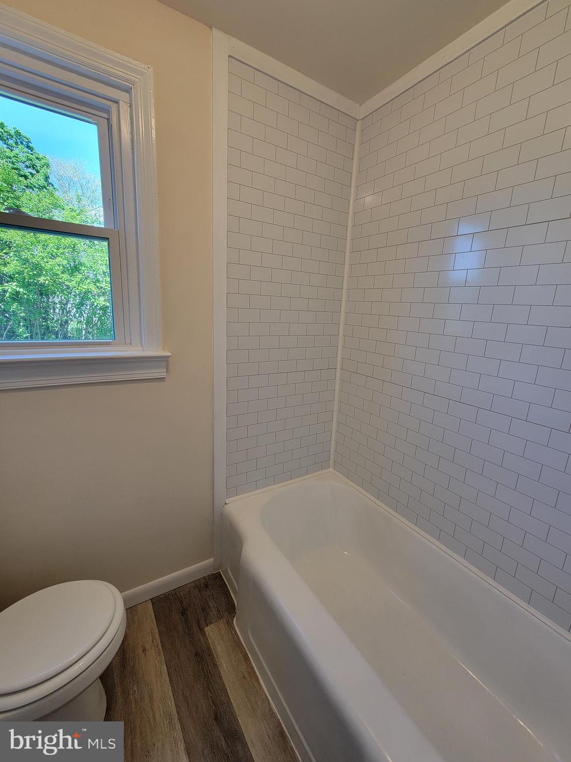 2619 Audubon Road Norristown, PA 19403 - Photo 15 of 25 Bathroom tub shower