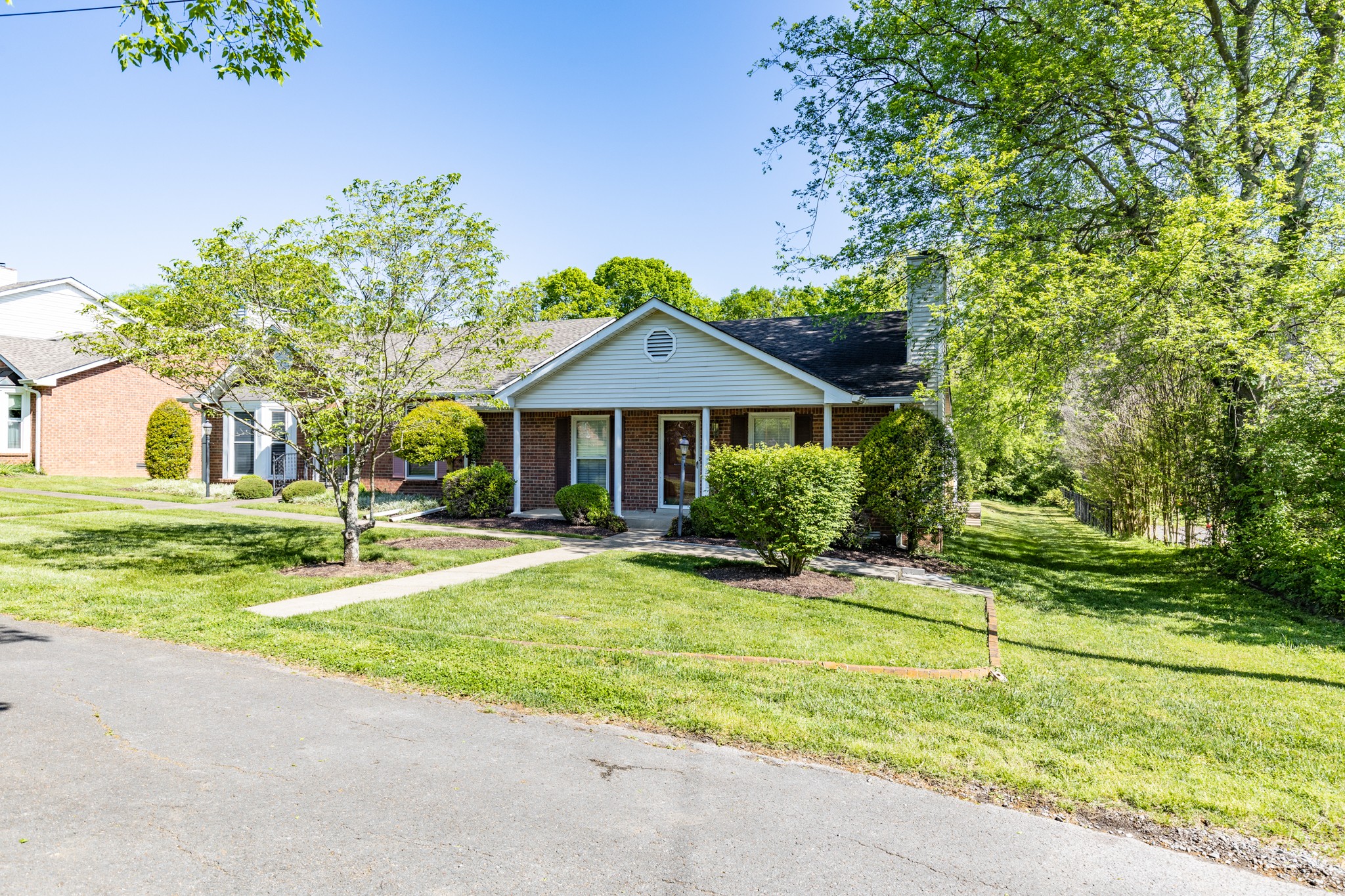 1435 Lewis Road Madison, TN 37115 - Photo 3 of 33 Gallery Image 3
